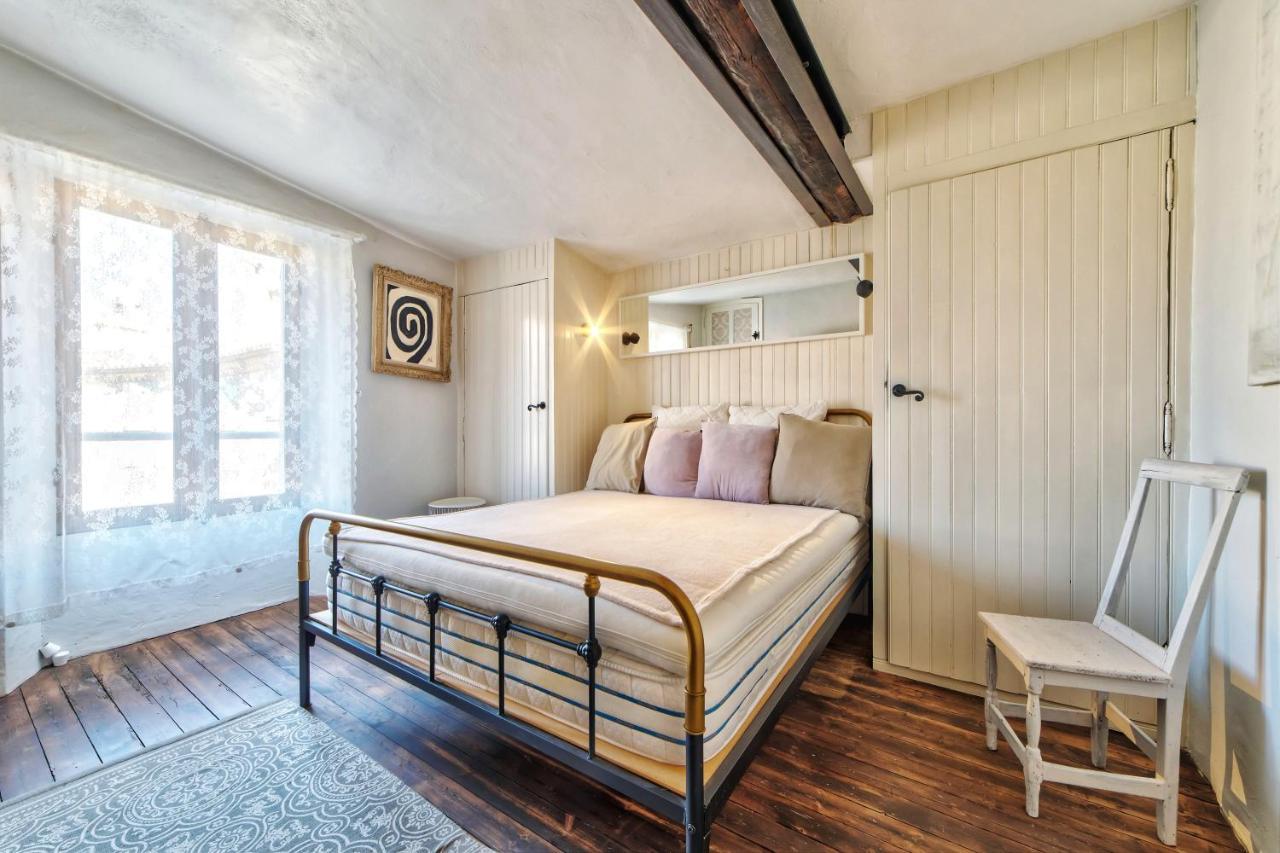 Townhouse Mougins In The Old Village, Fantastic View, Sea And Mountains Bagian luar foto