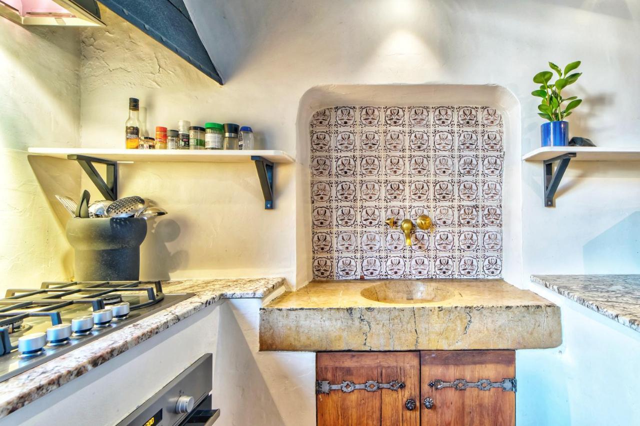 Townhouse Mougins In The Old Village, Fantastic View, Sea And Mountains Bagian luar foto