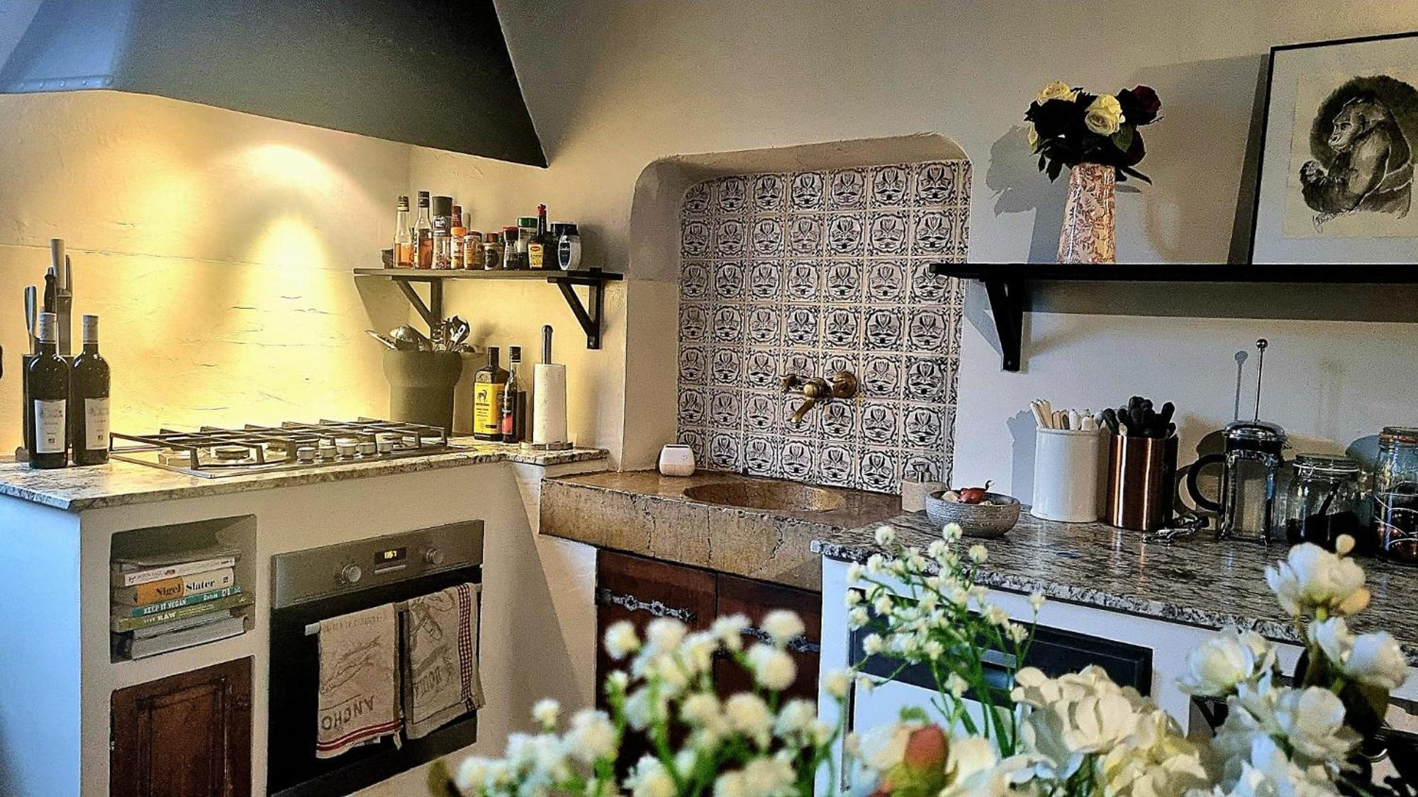 Townhouse Mougins In The Old Village, Fantastic View, Sea And Mountains Bagian luar foto