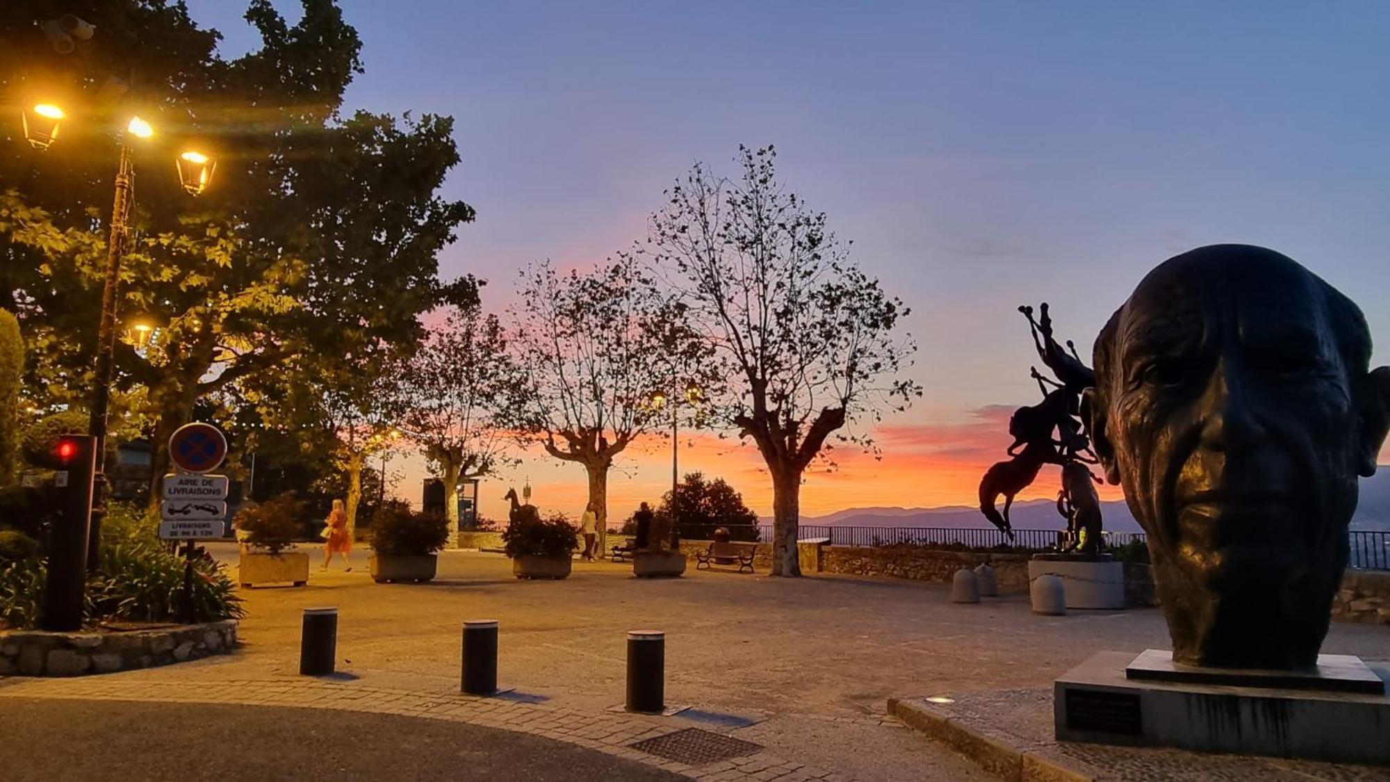 Townhouse Mougins In The Old Village, Fantastic View, Sea And Mountains Bagian luar foto